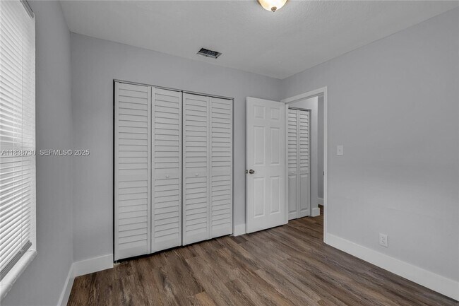 Building Photo - 2243 Greene St.