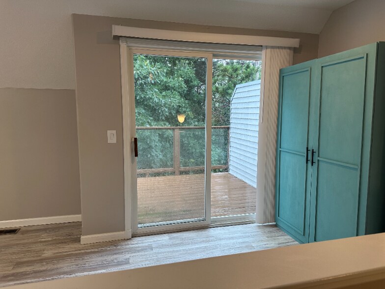 Building Photo - 4033 Sherwood Forest Dr