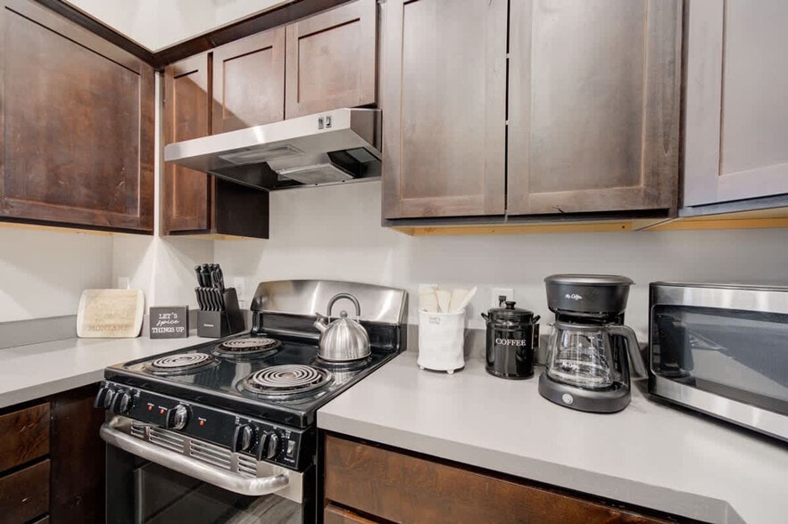 Building Photo - 2210 Remington Way