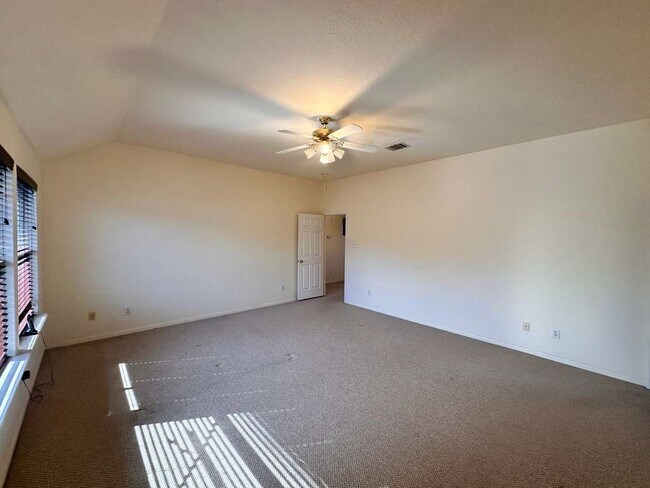 Building Photo - 2203 Nashua Dr