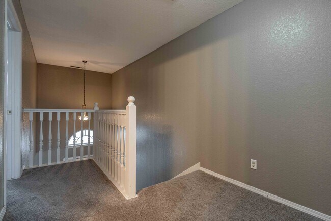 Building Photo - Spacious 3-Bedroom Home in Bentonville’s E...