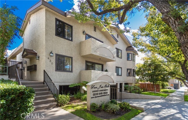 Building Photo - 430 E San Jose Ave