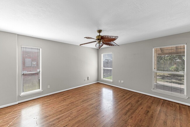 Building Photo - 20347 Hunterclif Ln