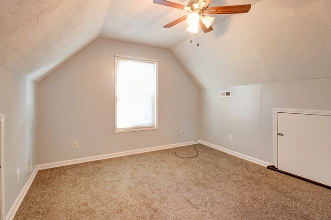 Building Photo - Three Bedroom Home for Rent with Two Bonus Areas!!!