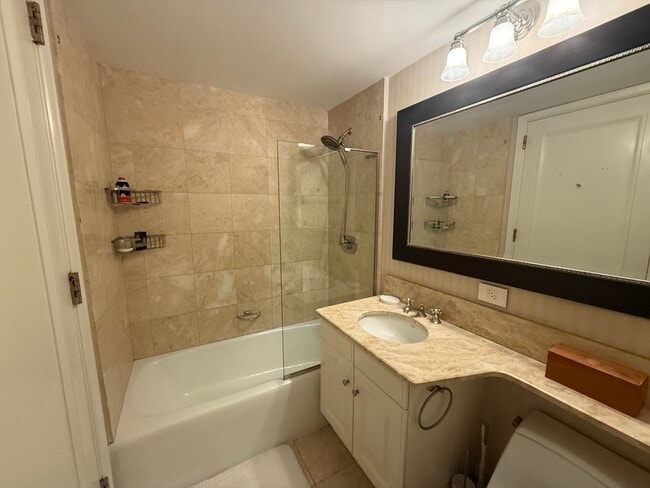 Building Photo - 3 Avery St