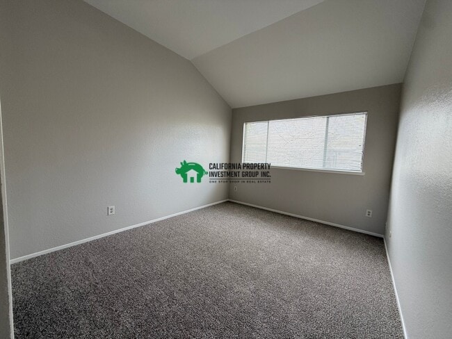 Building Photo - 1608 Hood Rd