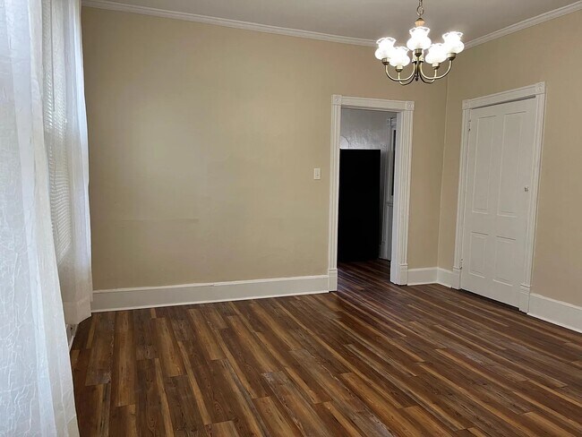 Building Photo - 145 Main St