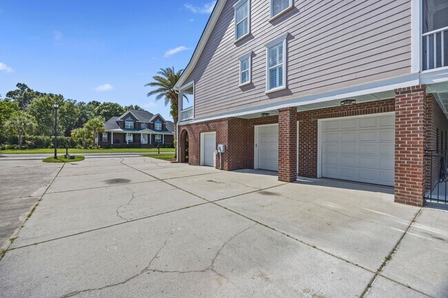 Building Photo - 1733 Indigo Island Dr