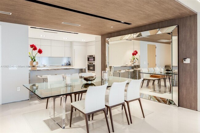 Building Photo - 360 Ocean Dr