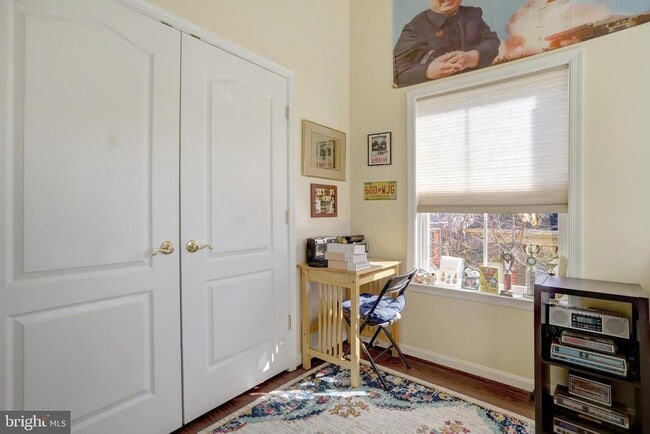 Building Photo - 5257 Bessley Pl