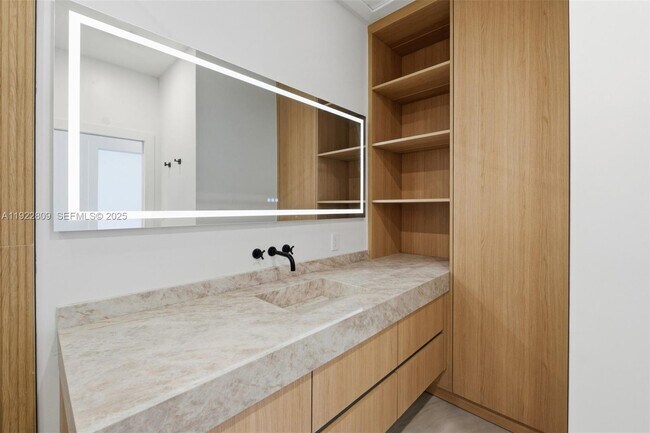 Building Photo - 3111 SW 12th St