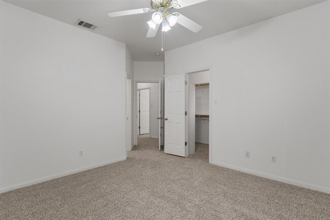 Building Photo - 2913 Whisper Oaks Ln