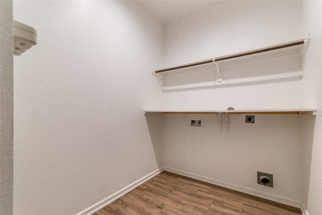 Building Photo - 4702 Primrose Valley Ln