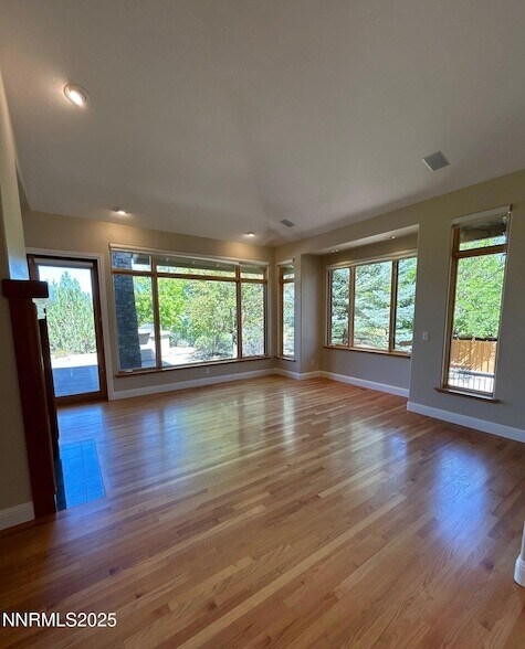 Building Photo - 6785 Eagle Wing Cir