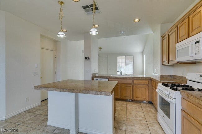 Building Photo - 2832 Glistening Grove Ave