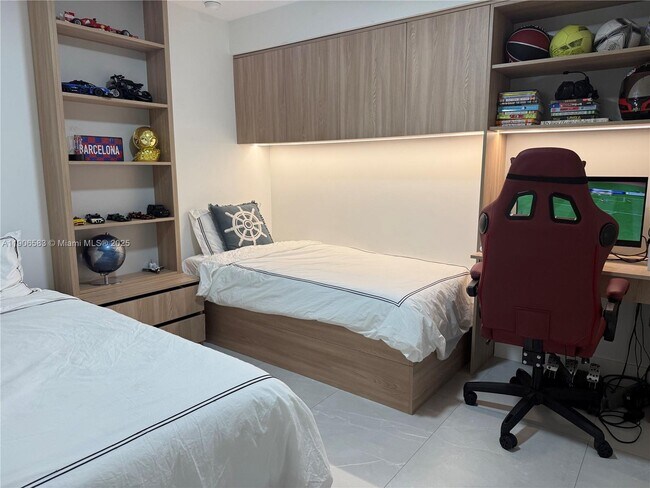 Building Photo - 881 Ocean Dr