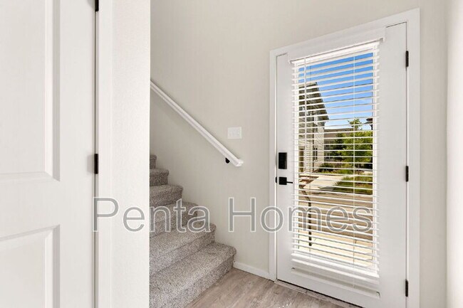 Building Photo - 2702 Barnstormer St