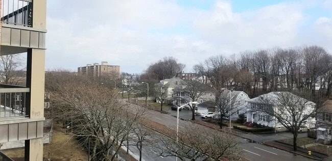 Building Photo - 90 Quincy Shore Dr