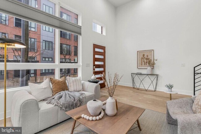 Building Photo - 237 N 23rd St