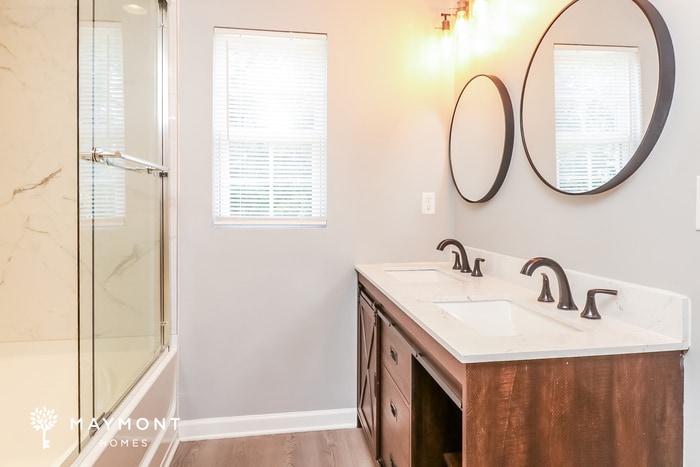 Building Photo - 205 Centre St