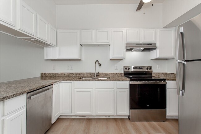 Building Photo - 4713 Virginia Ave
