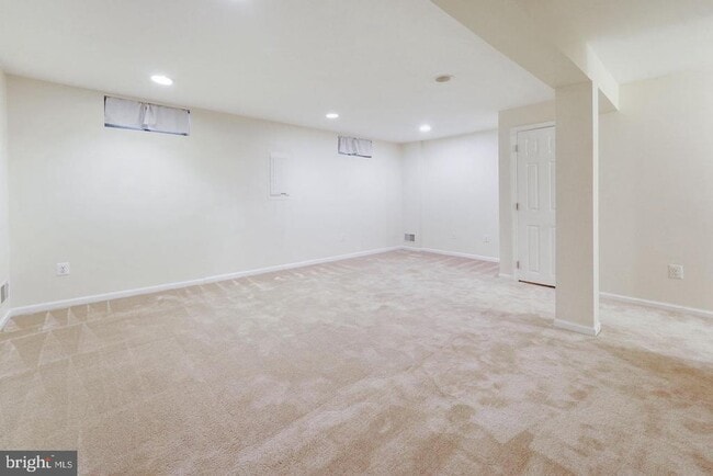 Building Photo - 3433 Belleplain Ct
