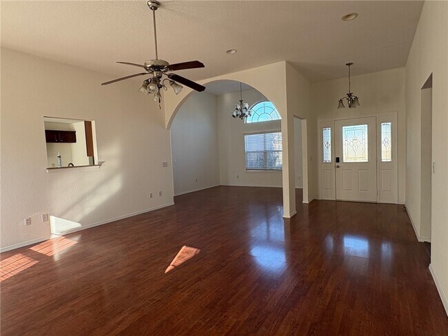 Building Photo - 2403 SW 20th St