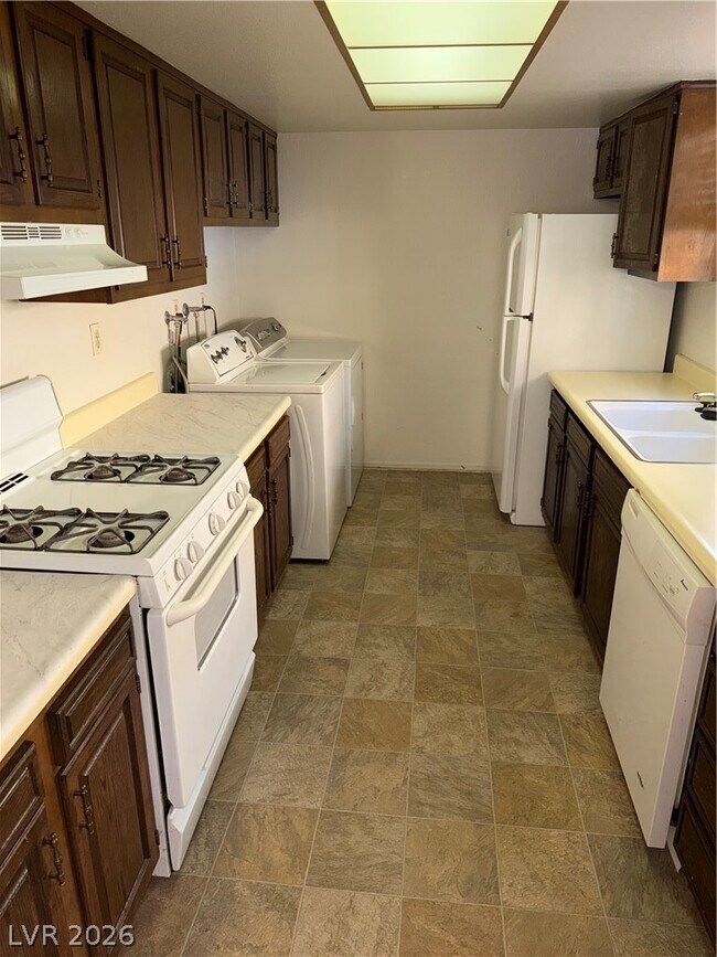 Building Photo - 4630 Koval Ln