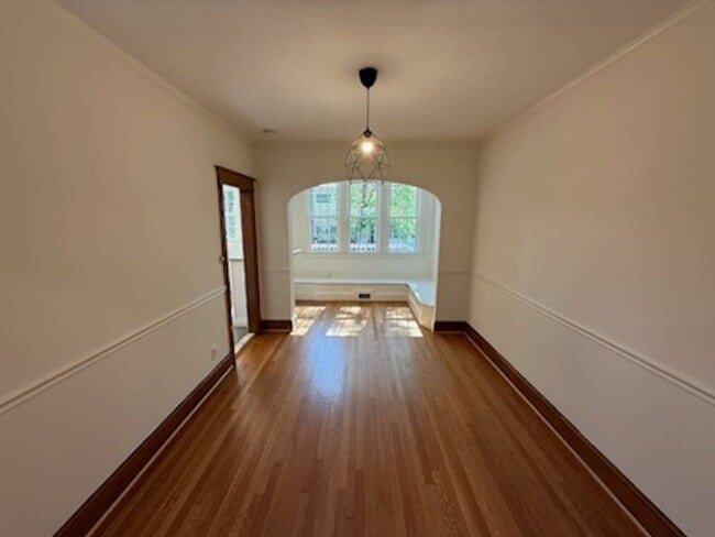 Building Photo - UPDATED 4/BR in Glover Park!
