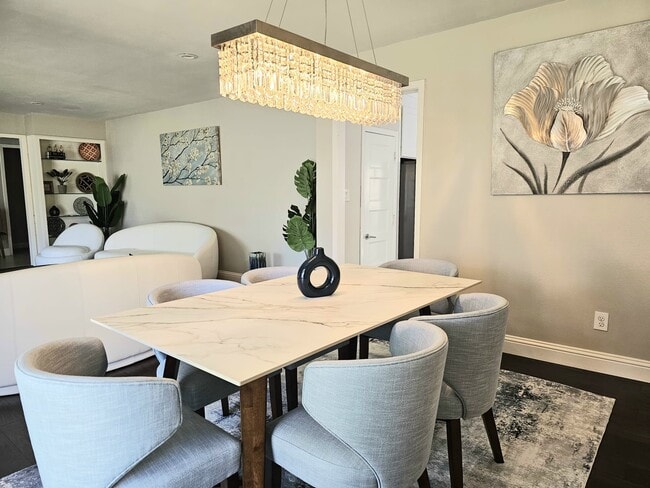 Dining Area 1 - 5027 Wigton Dr