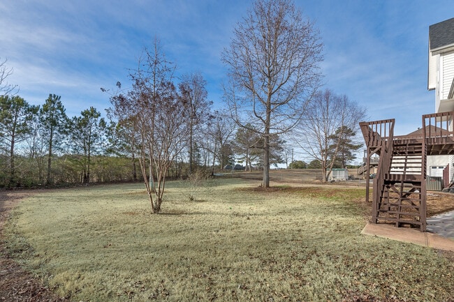 Building Photo - Gorgeous 4-bedroom, 2.5-bathroom home