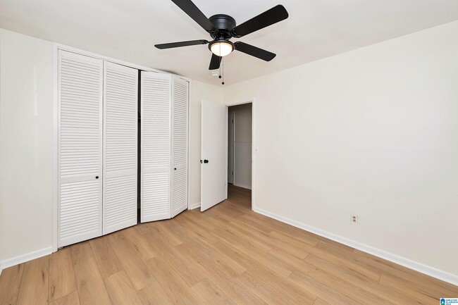 Building Photo - 2842 Brooklane Dr