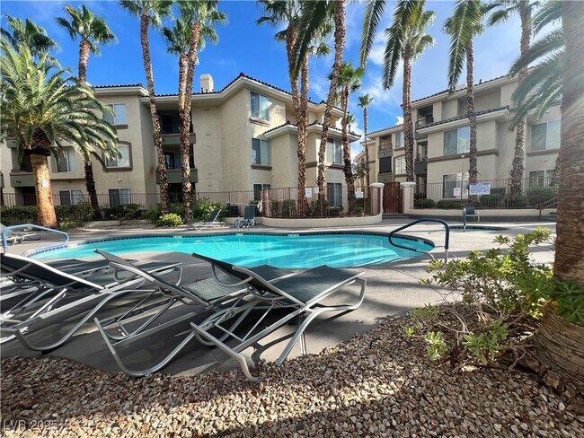 Building Photo - 7139 S Durango Dr