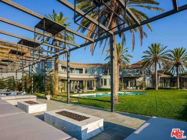 Building Photo - 9663 Santa Monica Blvd