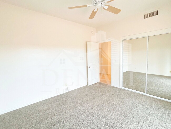 Building Photo - 16044 E Sunflower Dr