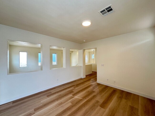 Building Photo - MADISON PLACE AT SUMMERLIN