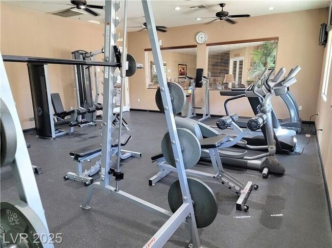 Building Photo - GORGEOUS SW 2nd FLOOR UNIT IN GATED COMMUN...