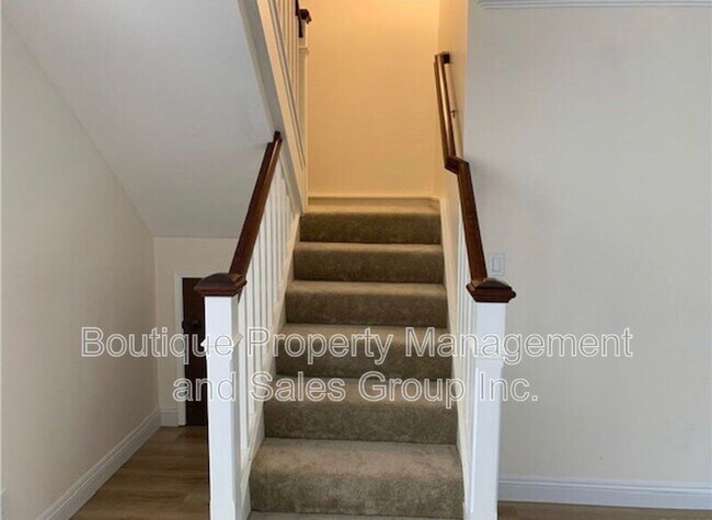 Building Photo - 2336 Minuteman Way