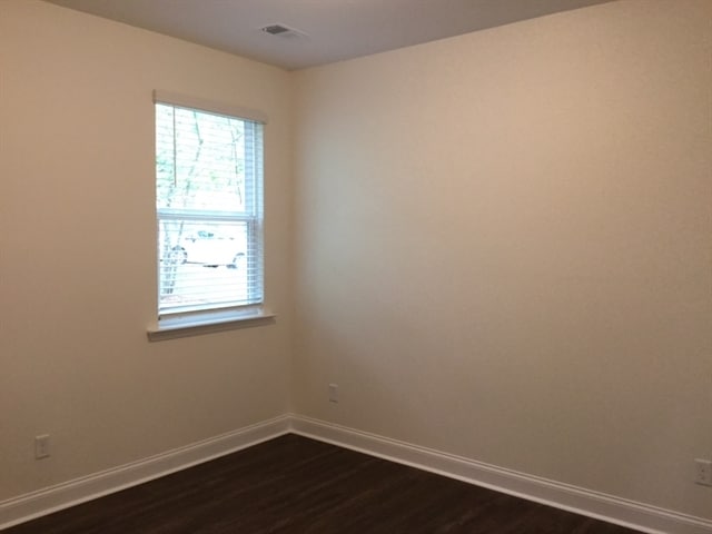 Building Photo - 215 Swan Dr