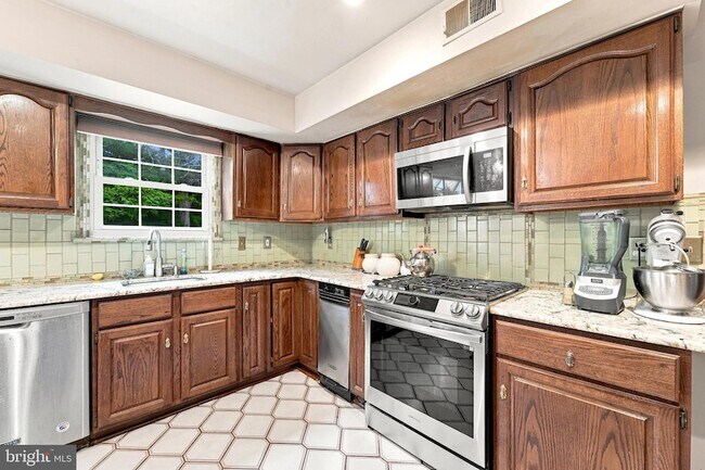 Building Photo - 315 Pheasant Hill Dr