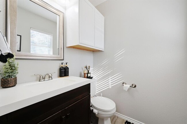 Building Photo - 13404 Coomes Dr