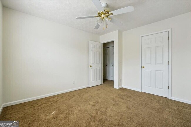Building Photo - 4255 Old House Dr