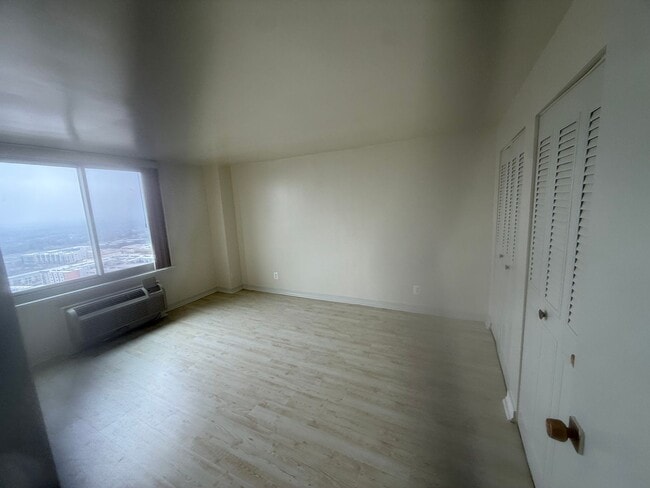 Building Photo - Beautiful Condo in Gaithersburg, MD