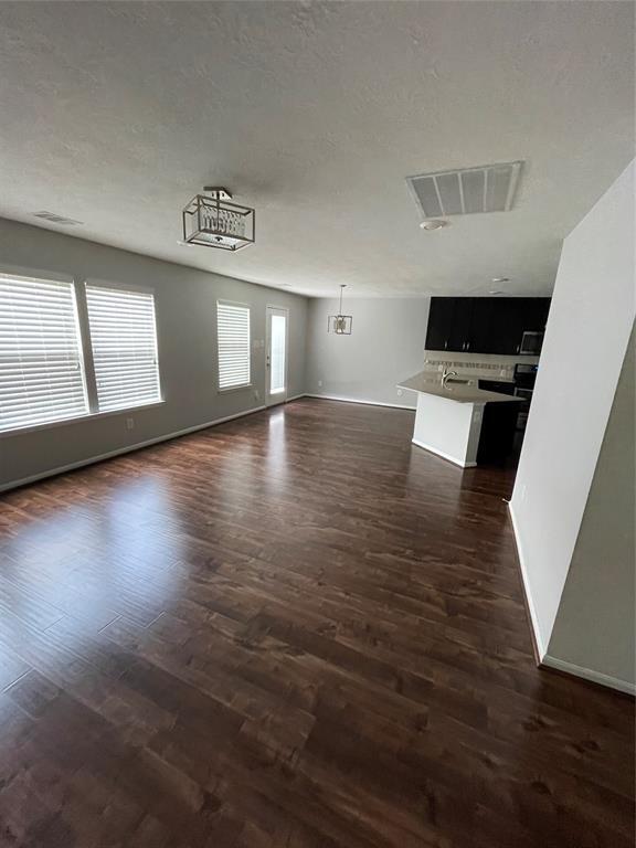 Building Photo - 15827 Copper Oak Ln