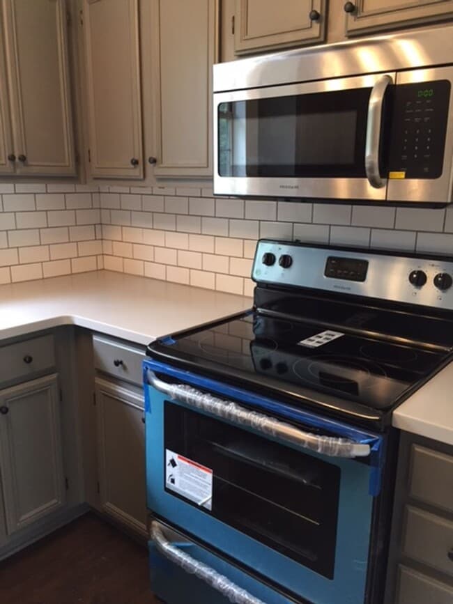 Building Photo - Beautifully Renovated 3BR House in Berry Hill!