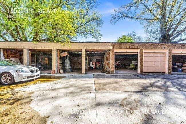 Building Photo - 1353 Phelps Ave