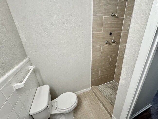 Building Photo - 3141 Arrendale St