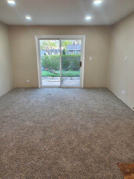 Building Photo - 1355 Blair Ln