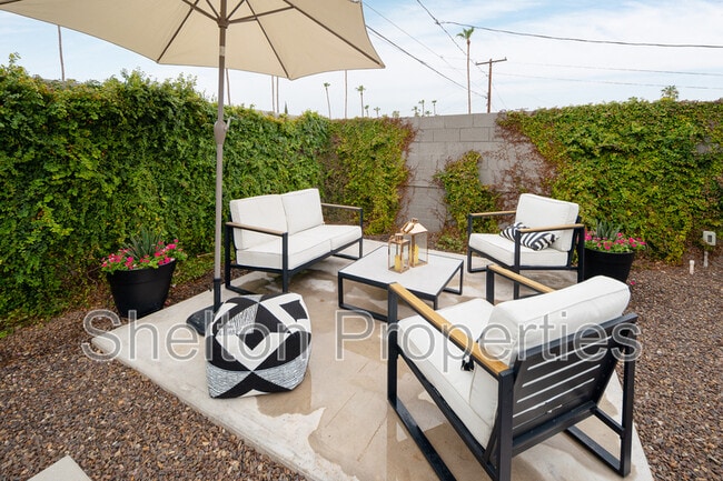 Building Photo - 1731 W Highland Ave