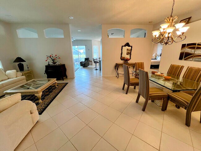 Building Photo - 7601 Las Cruces Ct